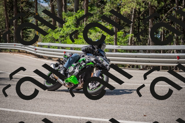 20250712103919-_5002158_am_