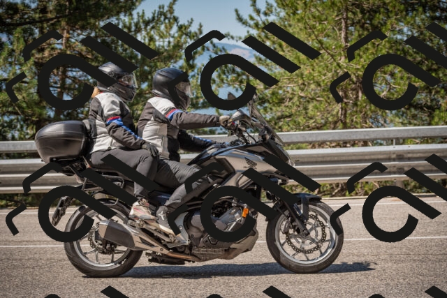 20250712104201-_5002165_am_