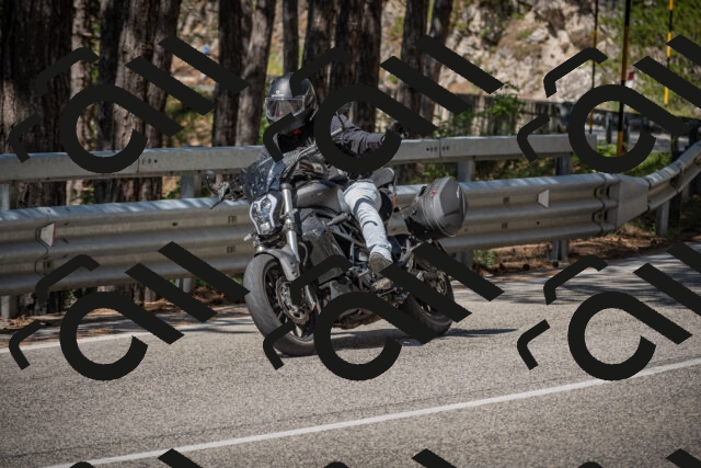 20250712104905-_5002192_am_