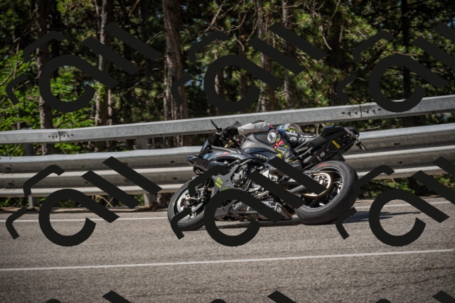 20250712105035-_5002201_am_