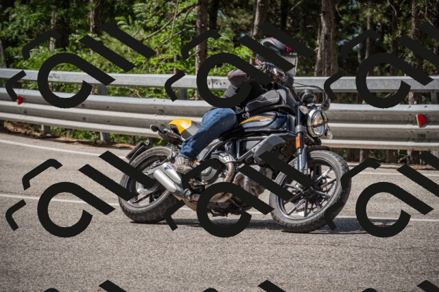 20250712105343-_5002233_am_