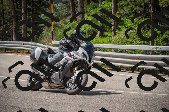 20250712105839-_5002332_am_