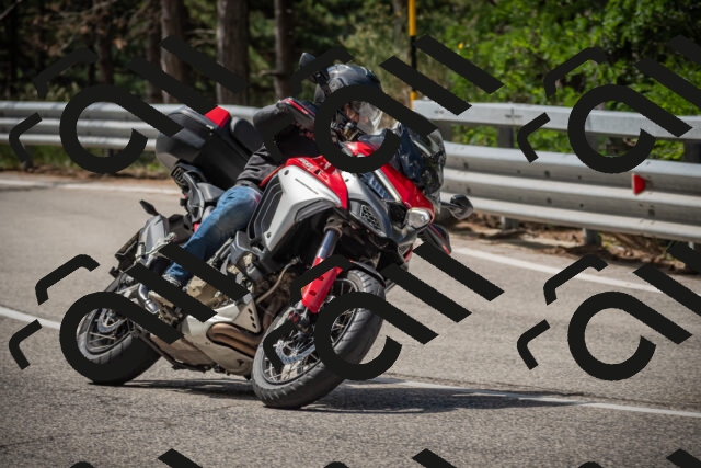 20250712105842-_5002336_am_