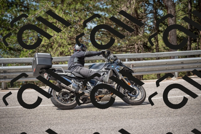 20250712105843-_5002340_am_