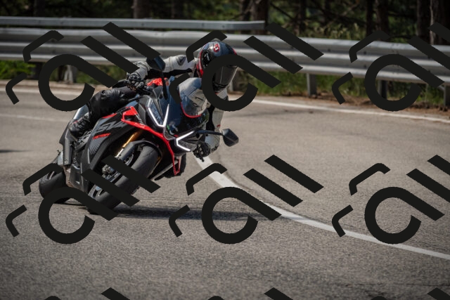 20250712110128-_5002354_am_