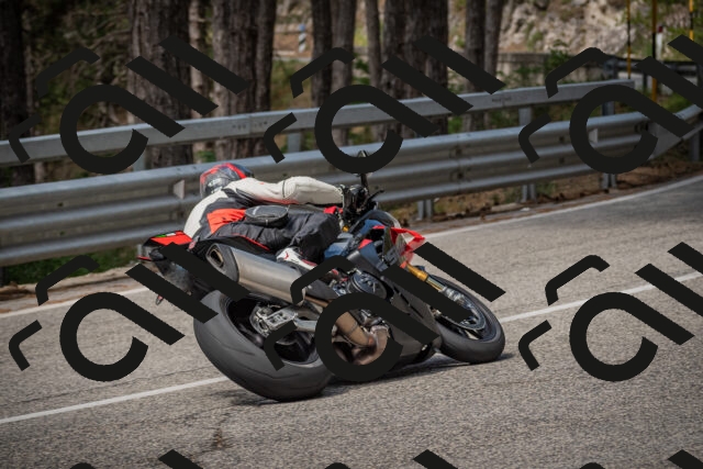 20250712110129-_5002360_am_