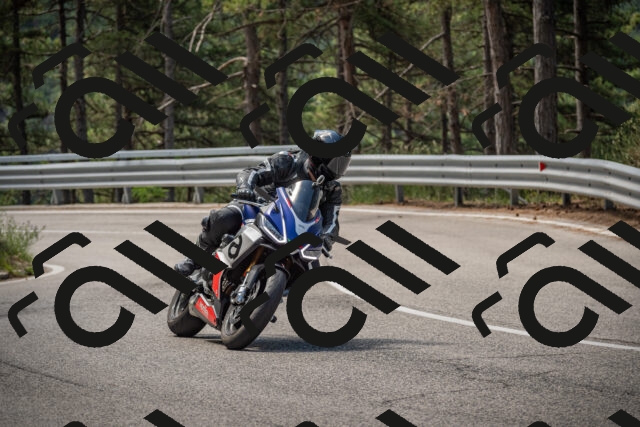 20250712110544-_5002434_am_