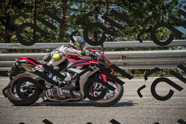 20250712111537-_5002557_am_