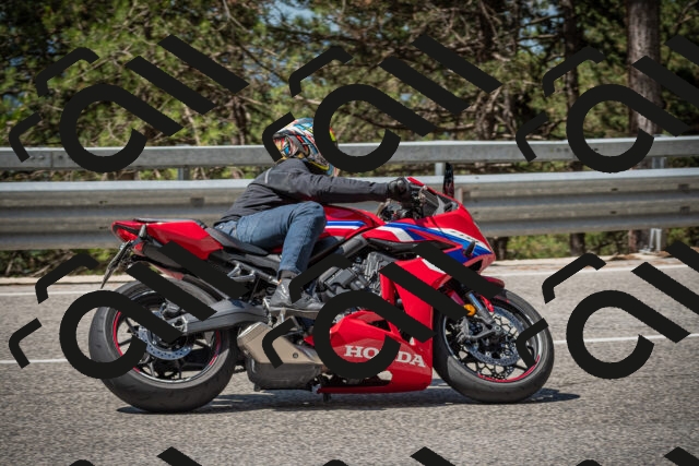 20250712111728-_5002577_am_