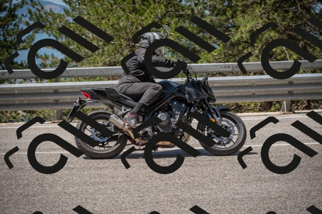 20250712114031-_5002835_am_