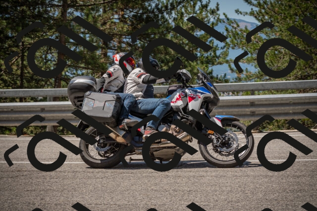 20250712114105-_5002840_am_