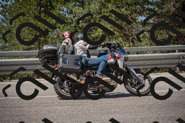 20250712114106-_5002841_am_