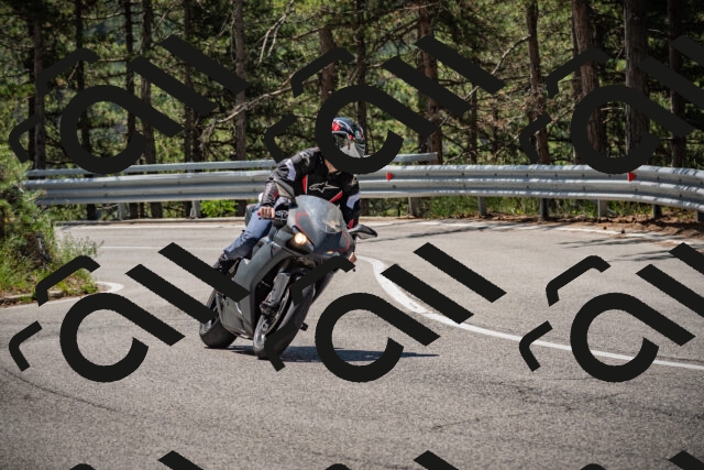 20250712114236-_5002868_am_