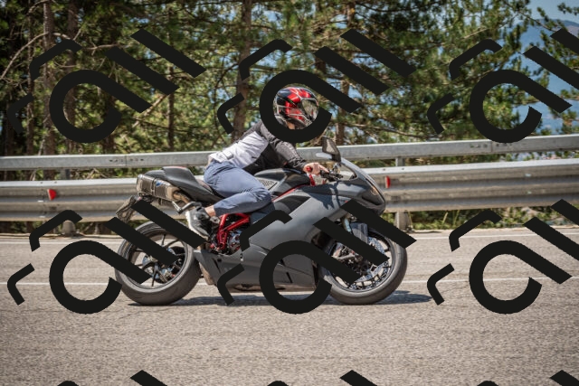 20250712114237-_5002870_am_