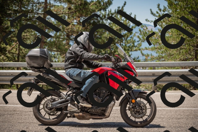 20250712114449-_5002916_am_