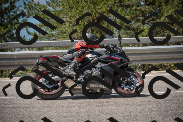 20250712115120-_5003021_am_