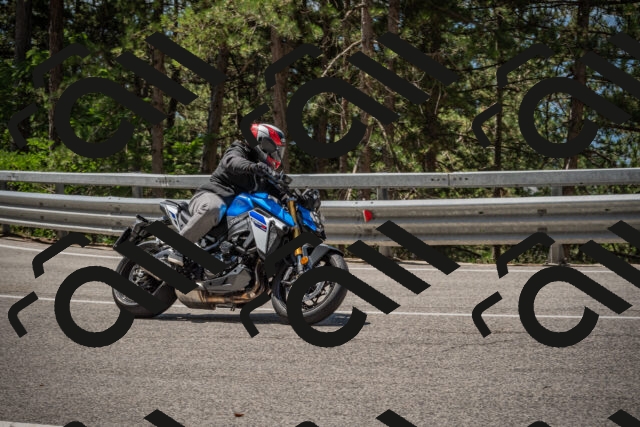 20250712115308-_5003055_am_