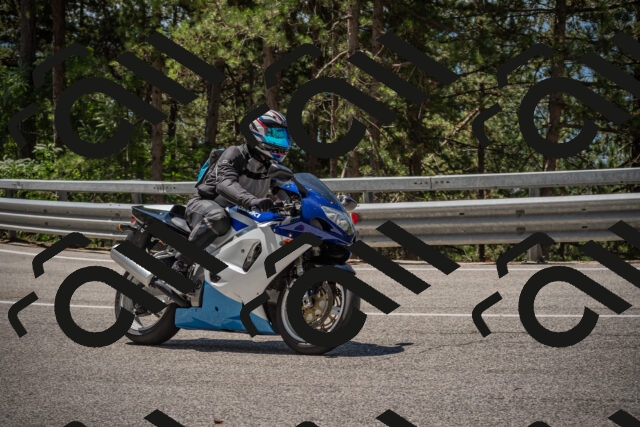 20250712115354-_5003063_am_