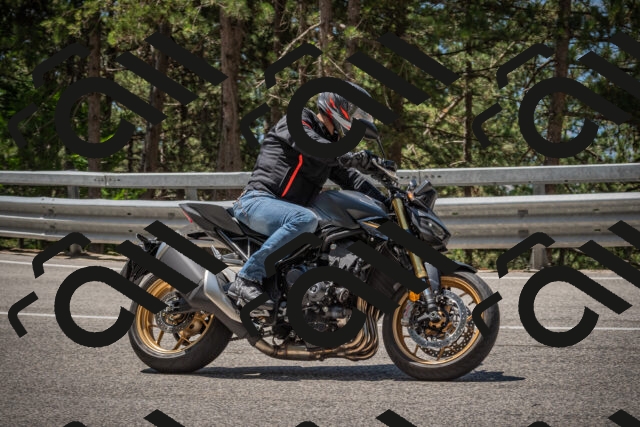 20250712120211-_5003159_am_