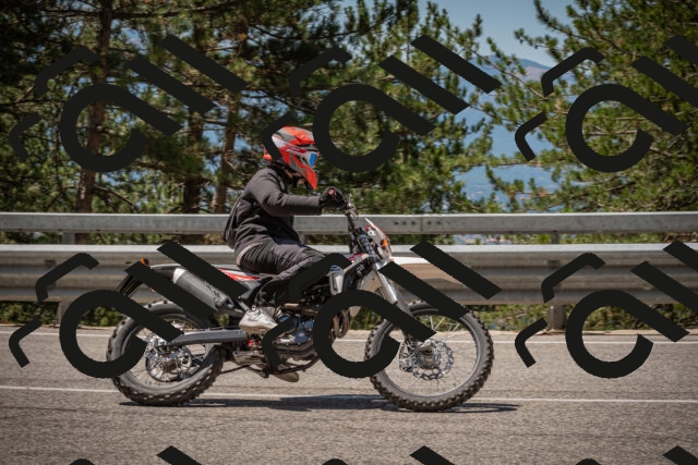 20250712120242-_5003172_am_