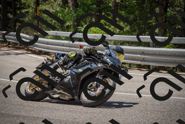 20250712120300-_5003180_am_