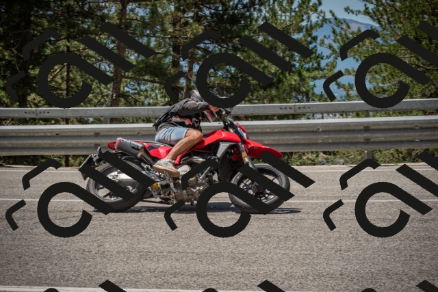 20250712120301-_5003182_am_