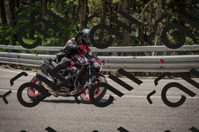 20250712121059-_5003295_am_