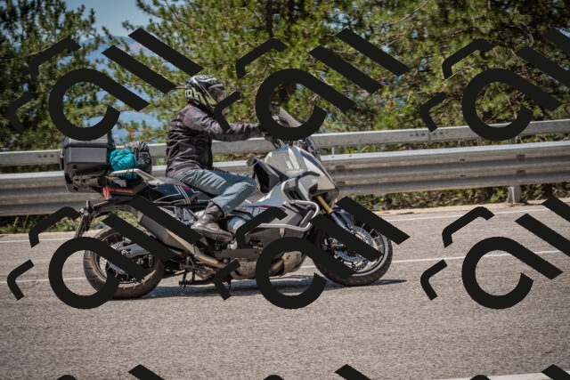 20250712121059-_5003298_am_