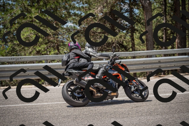 20250712121116-_5003306_am_