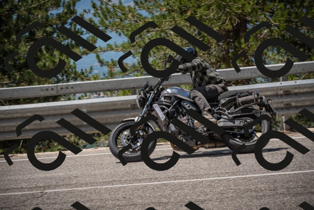 20250712121237-_5003326_am_