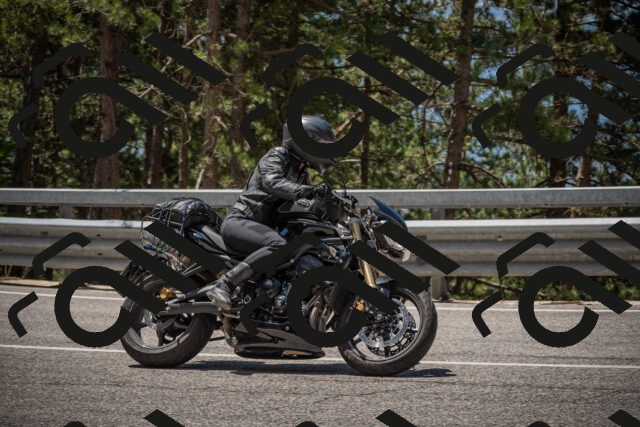 20250712121239-_5003327_am_