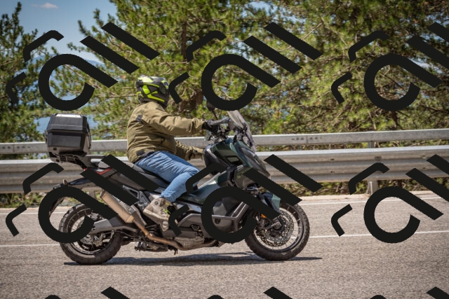 20250712121344-_5003357_am_