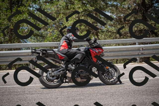 20250712121415-_5003370_am_