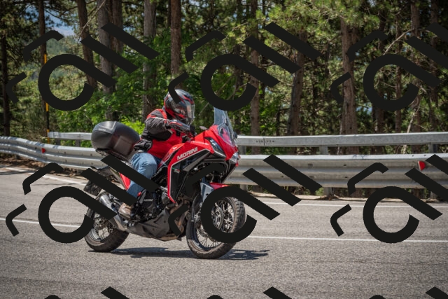 20250712121456-_5003377_am_