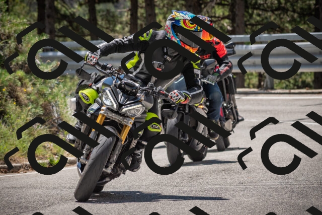 20250712121550-_5003380_am_