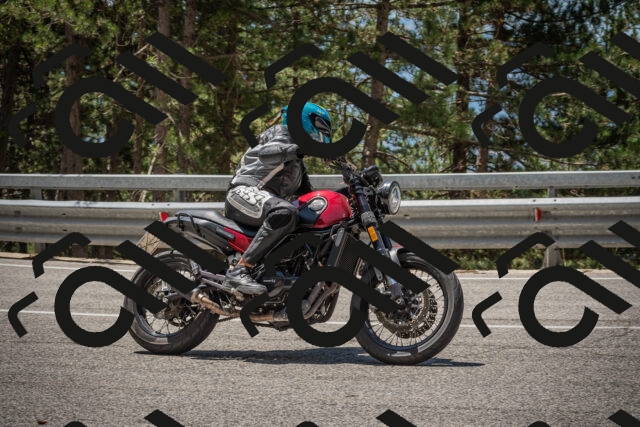 20250712121605-_5003399_am_