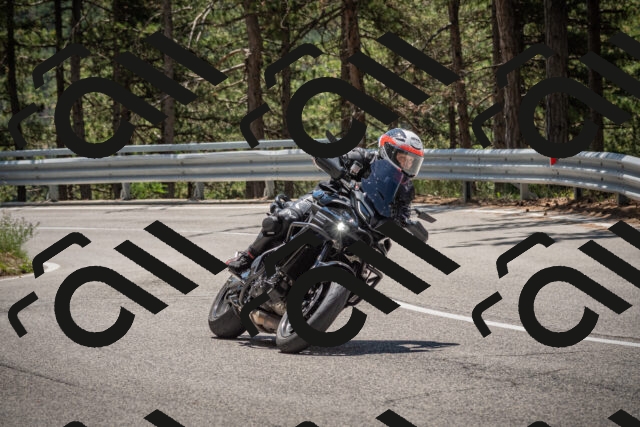 20250712121909-_5003420_am_