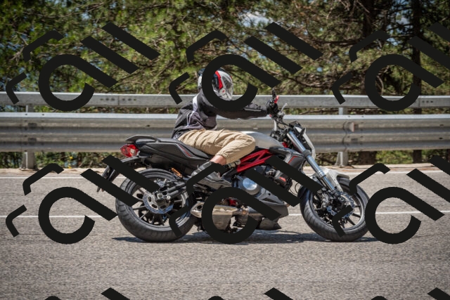 20250712122037-_5003450_am_