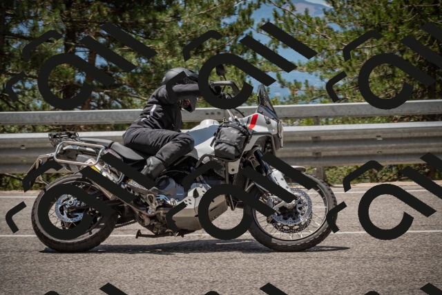 20250712123250-_5003562_am_