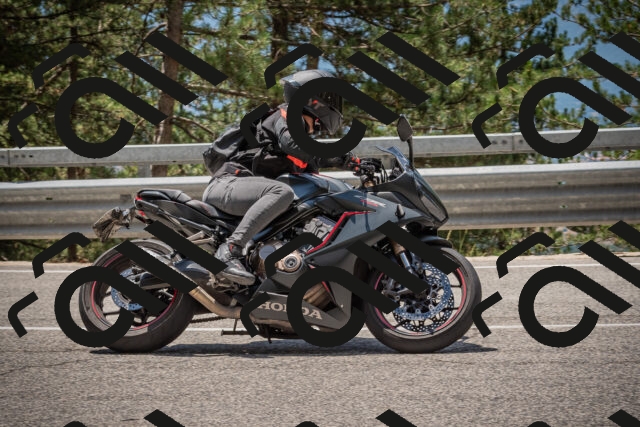 20250712123616-_5003601_am_