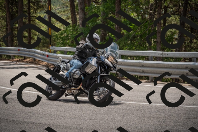 20250712124227-_5003676_am_