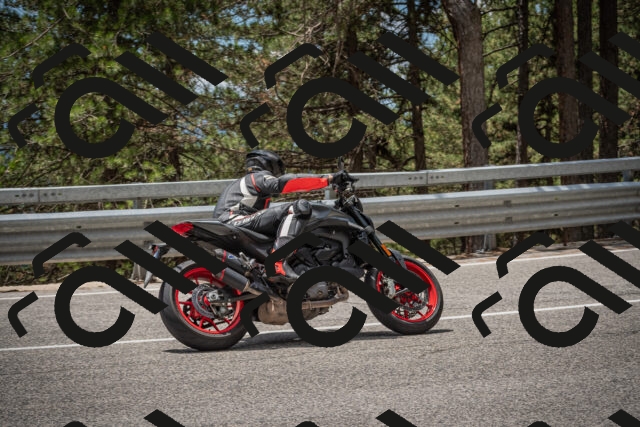 20250712124822-_5003751_am_