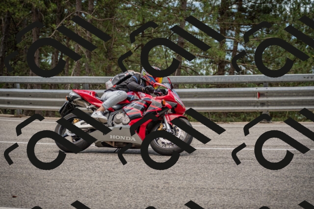 20250712125002-_5003769_am_