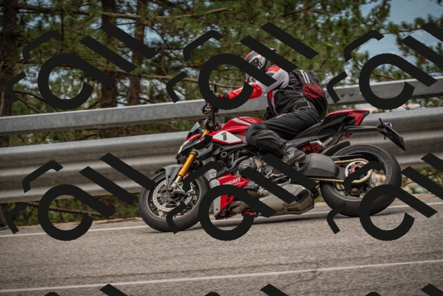 20250712125115-_5003824_am_