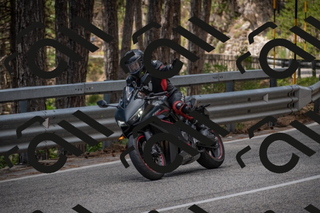 20250712125202-_5003825_am_