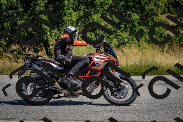 202507121053-DSC_5915_c2