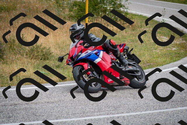 202507131040-DSC_7323_c2