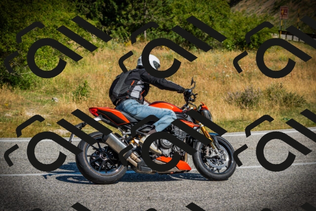 202507121034-DSC09450_c1_