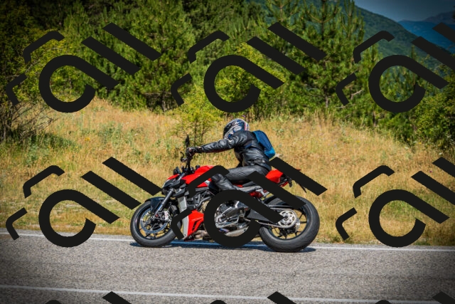 202507121120-DSC09913_c1_