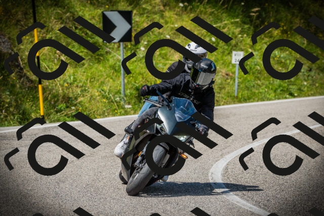 202507121206-DSC00702_c1_